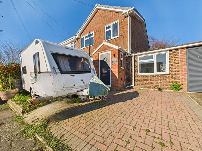 4 Bedroom End Of Terrace House For Sale In Pankhurst Road, Hoo, Rochester, ME3