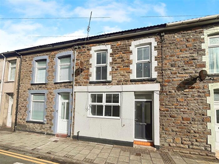 3 Bedroom House To Rent In North Road, Porth, CF39