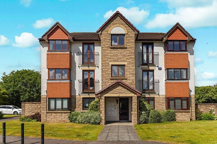 2 Bedroom Flat For Sale In - Gogarloch Syke, Edinburgh, EH12