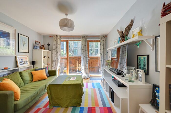 2 Bedroom Flat For Sale In Blackheath Hill, London, SE10