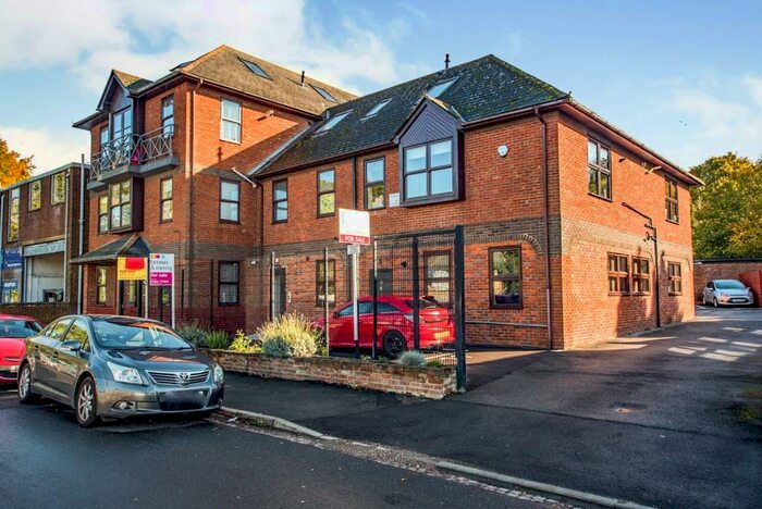 2 Bedroom Apartment To Rent In Severalls Avenue, Chesham, HP5