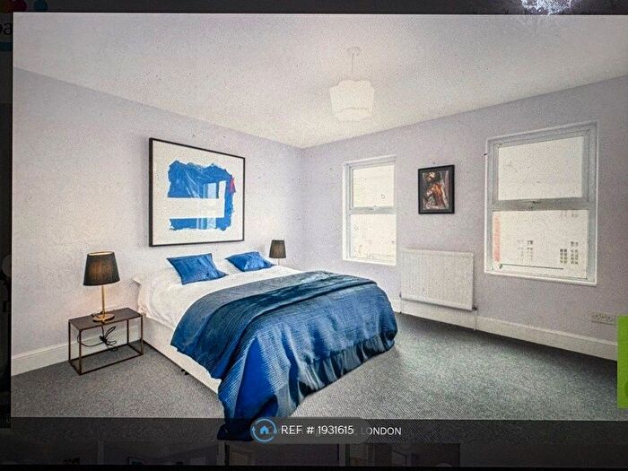 4 Bedroom Flat To Rent In Camden High Street, London, NW1