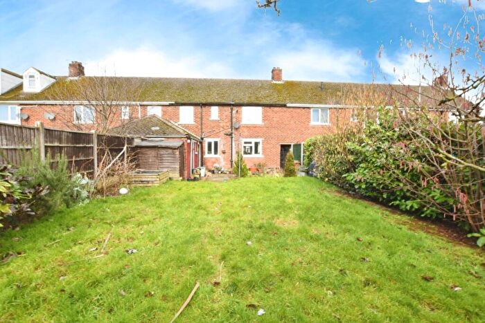 3 Bedroom Terraced House For Sale In Ancholme Road, Scunthorpe, DN16