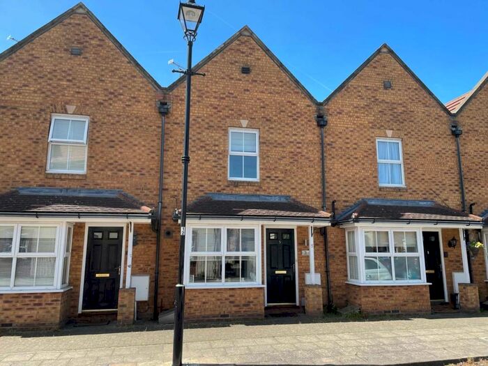 2 Bedroom Terraced House To Rent In Kingsgate, Fairford Leys, HP19