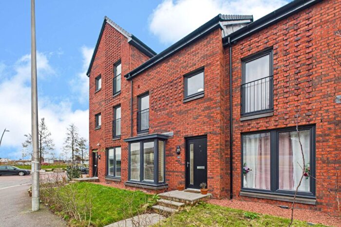 3 Bedroom Terraced House For Sale In Carstairs Street, Glasgow, G40