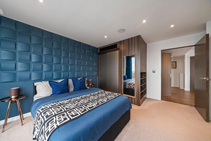 1 Bedroom Flat For Sale In Chronicle Tower, City Road, London, EC1V