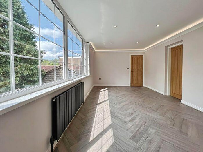 2 Bedroom Flat To Rent In Middle Drive, Newcastle Upon Tyne, NE20