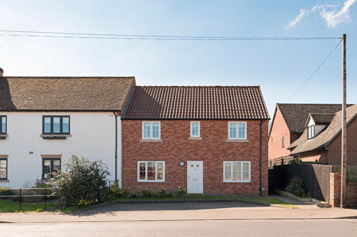 3 Bedroom Semi-Detached House For Sale In Thrapston Road, Spaldwick, Huntingdon, PE28