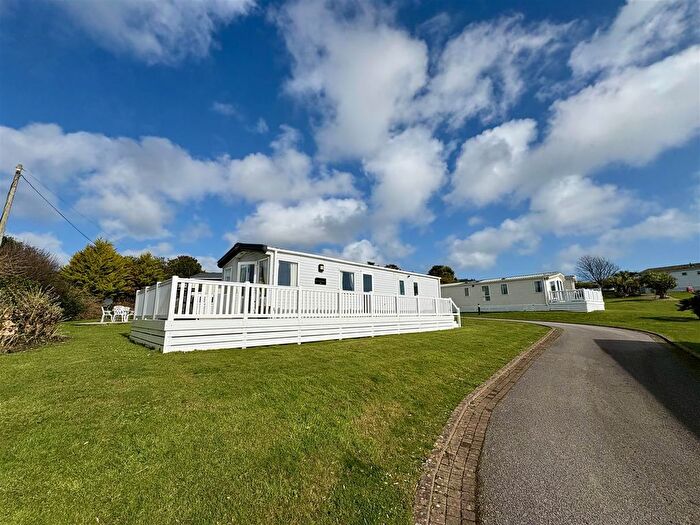 2 Bedroom Mobile/park Home For Sale In Fantastic Holiday Investment Or Bolthole, Praa Sands, TR20