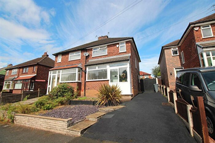2 Bedroom Semi-detached House For Sale In Aldersley Avenue, Manchester, M9