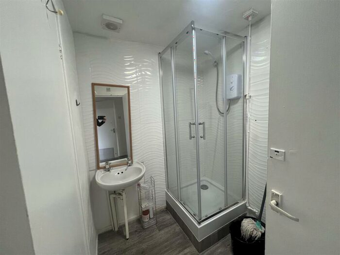 Apartment To Rent In Walton Village, Liverpool, L4