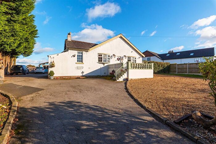 3 Bedroom Detached Bungalow For Sale In Garstang Road, Barton, Preston, PR3