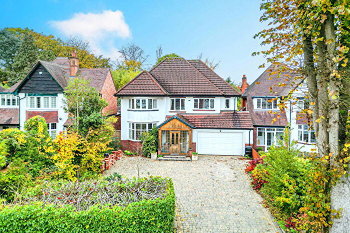4 Bedroom Detached House For Sale In Silhill Hall Road, Solihull, B91