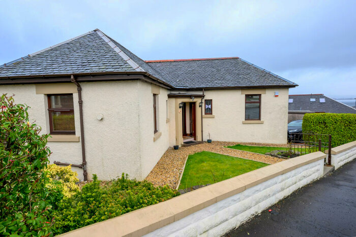 2 Bedroom Detached Bungalow To Rent In Rodney Road, Gourock, PA19