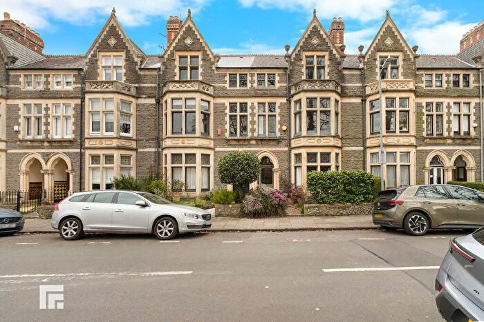 6 Bedroom Terraced House For Sale In Plasturton Gardens, Pontcanna, Cardiff, CF11