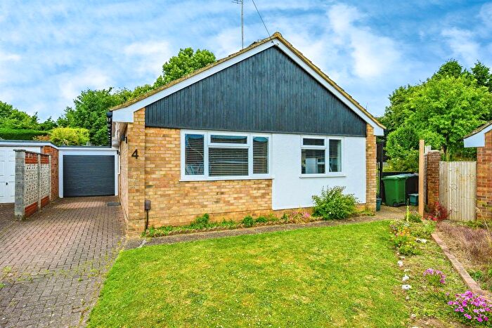 3 Bedroom Detached Bungalow For Sale In Vaughan Mead, Redbourn, St. Albans, AL3