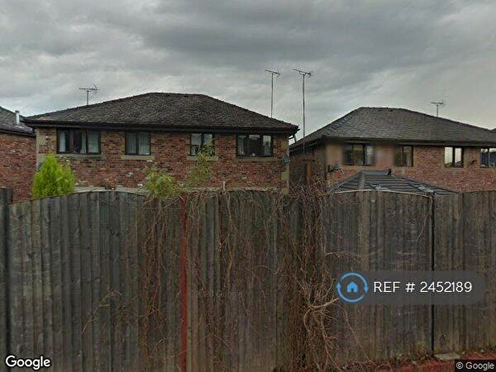 3 Bedroom Semi-Detached House To Rent In Woodhill Vale, Bury, BL8