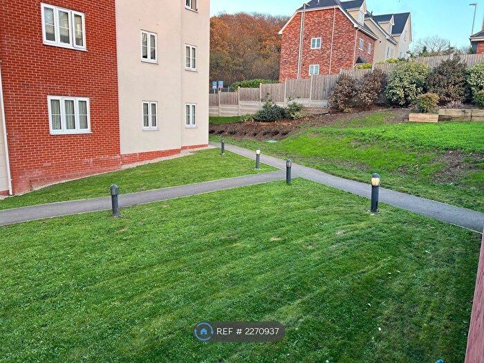 2 Bedroom Flat To Rent In London Road, Benfleet, SS7