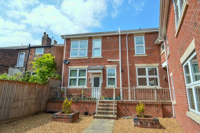 2 Bedroom Apartment To Rent In Fountain Street, Eccles, Manchester, M30