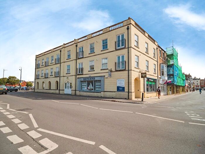 2 Bedroom Flat For Sale In Commercial Road, Weymouth, Dorset, DT4