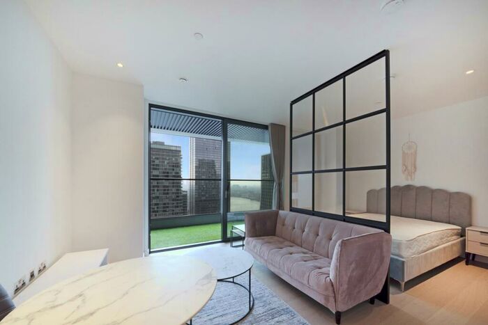 Apartment To Rent In Bagshaw Building, Wardian, London, E14