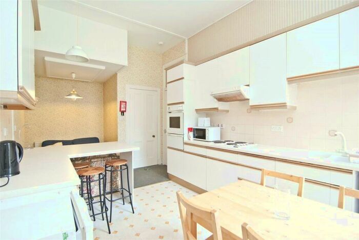 4 Bedroom Flat To Rent In Spottiswoode Street, Marchmount, Edinburgh, EH9