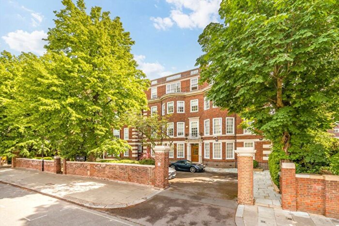 2 Bedroom Flat For Sale In St. Johns Wood Park, St John's Wood, NW8