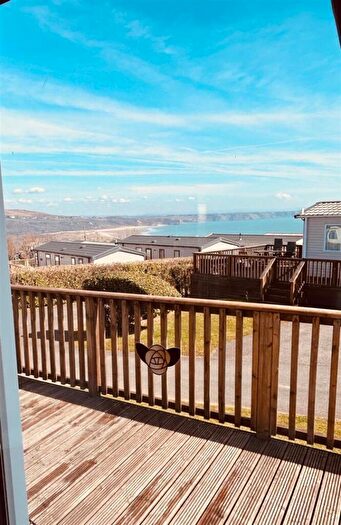 2 Bedroom Chalet For Sale In Greenways, Oxwich Bay, Swansea, SA3