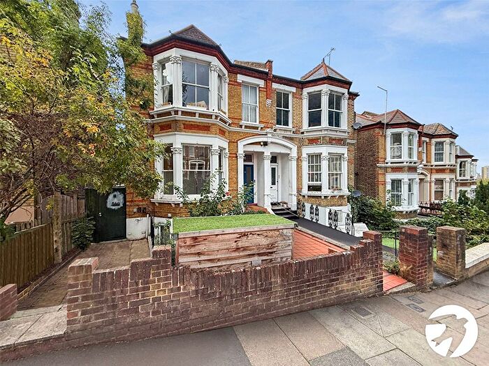 2 Bedroom Maisonette To Rent In Jerningham Road, London, SE14