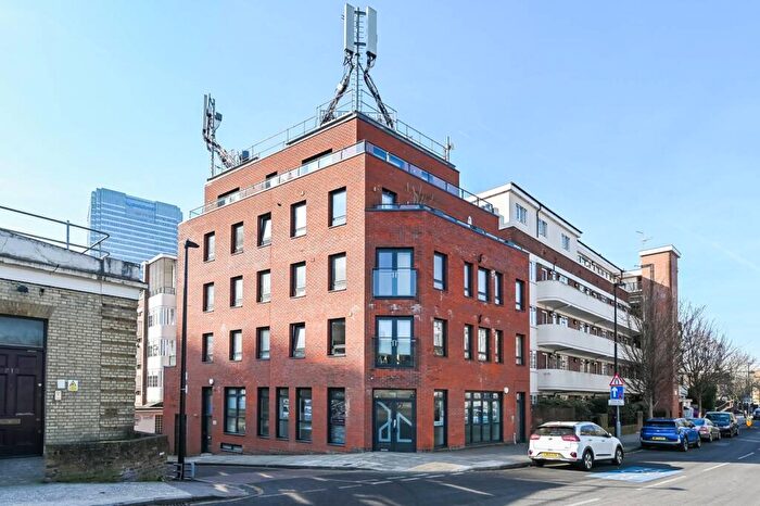 2 Bedroom Flat For Sale In Poplar High Street, Canary Wharf, E14