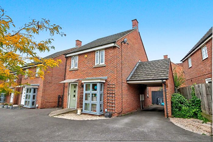 3 Bedroom Detached House For Sale In Gardiner Road, Basingstoke, RG24