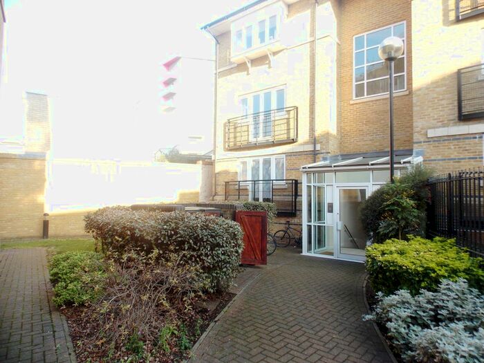 2 Bedroom Flat To Rent In Menai Place, Blondin Street, Bow, E3