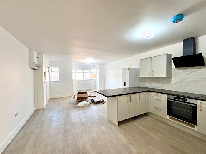 2 Bedroom Maisonette To Rent In Parkfield Road, Feltham, TW13