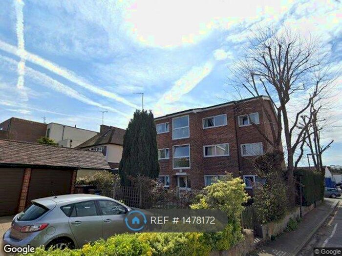 2 Bedroom Flat To Rent In Wadcroft Court, Epsom, KT17