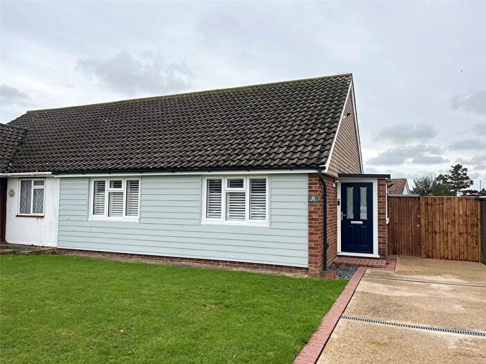 2 Bedroom Bungalow To Rent In Highdown Drive, Littlehampton, West Sussex, BN17