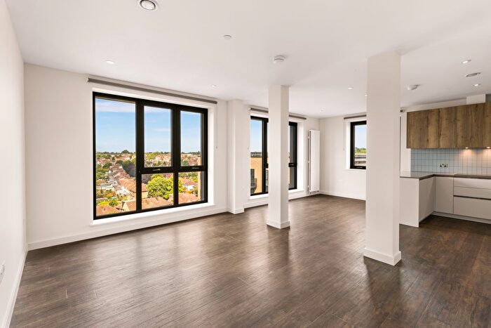 2 Bedroom Flat To Rent In Greenford, UB6