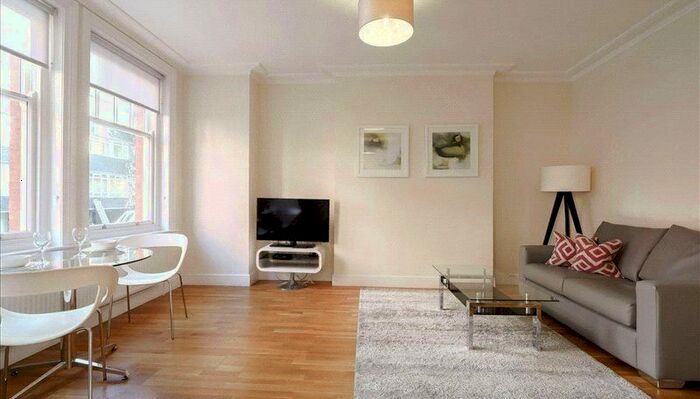 1 Bedroom Flat To Rent In Hamlet Gardens, Ravenscourt Park, London, W6
