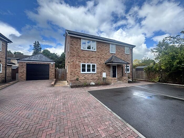 3 Bedroom Detached House To Rent In Surrenden Court, Staplehurst, TN12