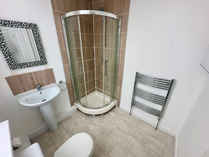 1 Bedroom Property To Rent In Westfield Terrace, Wakefield, WF1