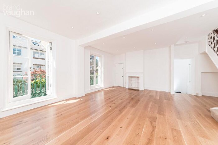 2 Bedroom Flat To Rent In St Marks Street, Brighton, East Sussex, BN2