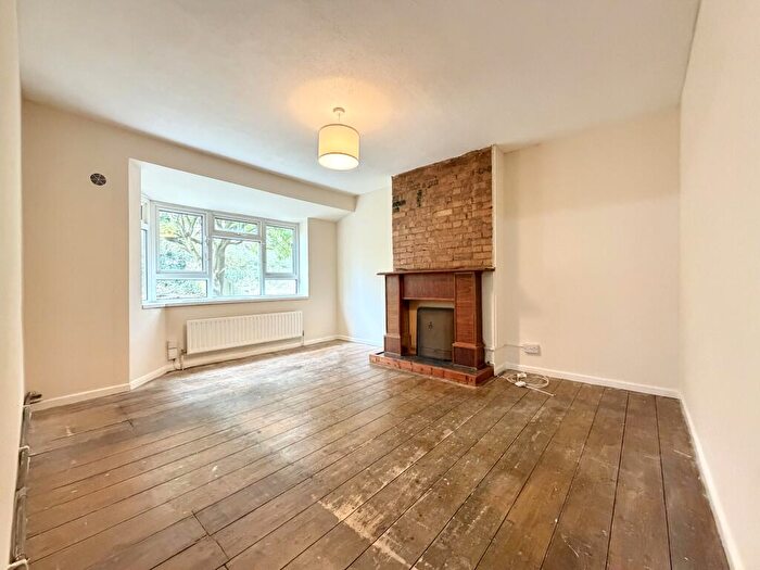 2 Bedroom Apartment To Rent In Plymouth Avenue, Brighton, BN2