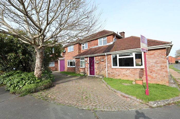 3 Bedroom Detached House For Sale In Chanctonbury Road, Burgess Hill, RH15