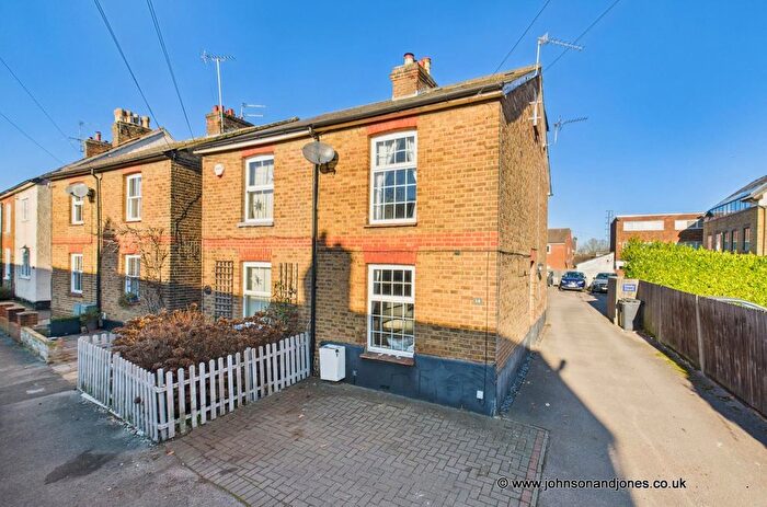 3 Bedroom Semi Detached House For Sale In Ecton Road, Addlestone, KT15
