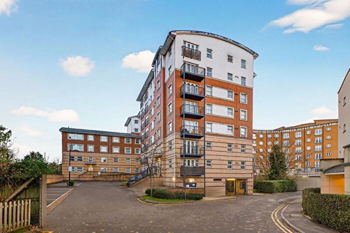 2 Bedroom Apartment To Rent In The Spires, Selden Hill, Hemel Hempstead, Hertfordshire, HP2