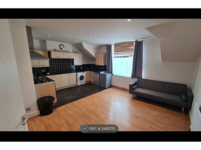 1 Bedroom Flat To Rent In Lower Addiscombe Road, Croydon, CR0