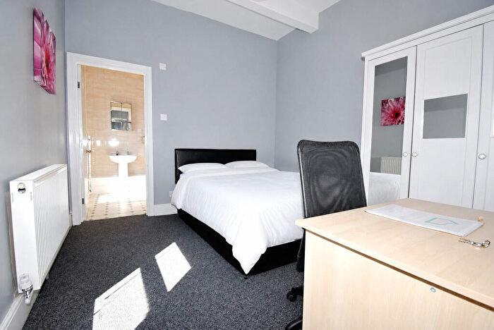 10 Bedroom End Of Terrace House For Sale In King Richard Street, Coventry, CV2 - Photo 12