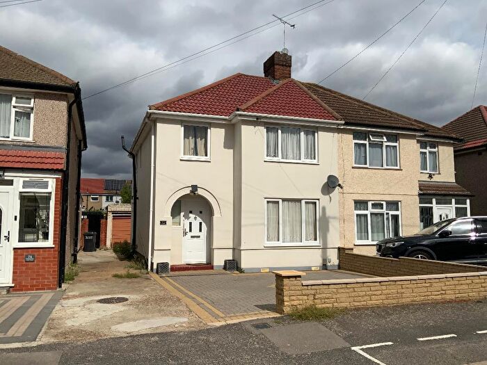 3 Bedroom Semi-Detached House For Sale In Windermere Avenue, Elm Park, Hornchurch, Essex, RM12
