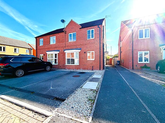 1 Bedroom Semi-Detached House To Rent In Willow Gardens, Selby, YO8