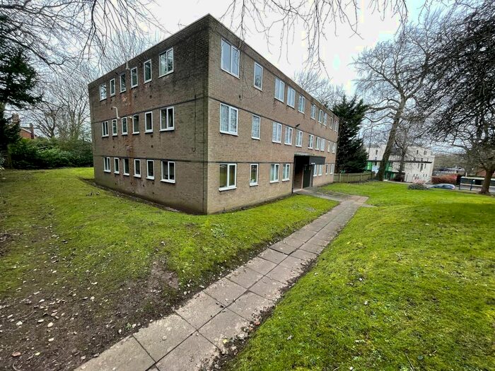 2 Bedroom Flat To Rent In Church Road, Northfield, Birmingham B31