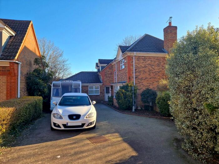 4 Bedroom Detached House To Rent In Battalion Drive, Northampton, NN4